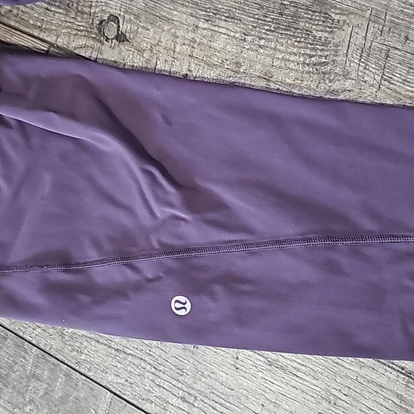 Lululemon 3/4 Casual Stretch Leggings - Picture 7 of 10